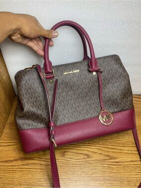 Michael Kors Savannah Signature Satchel Purse Brown Red Wine Cherry burgundy